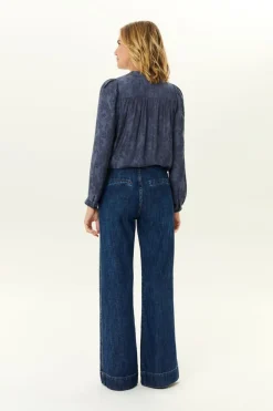Calça Jeans Reta Recorte Lateral