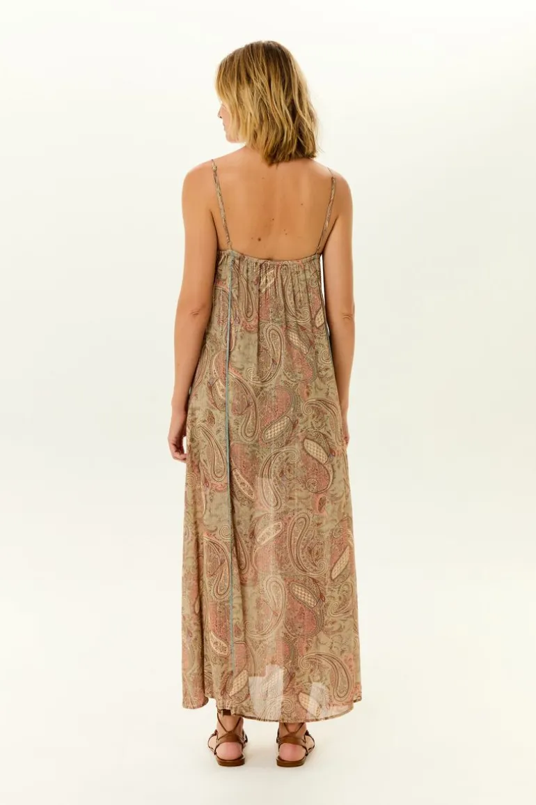 Vestido Midi Bordado Estampa Folk