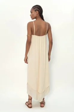 Vestido Midi Camadas Ggt Busto Metal